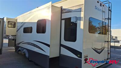 2017 grand design 310GK solitude - Photo 13 - Liberty, TX 77575