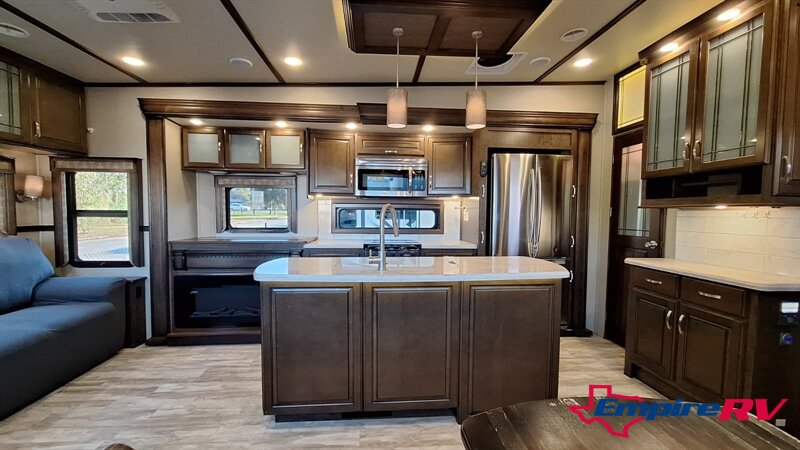 2017 grand design 310GK solitude - Photo 17 - Liberty, TX 77575