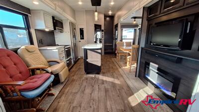 2019 Jayco EAGLE   - Photo 11 - Liberty, TX 77575