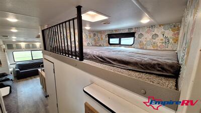 2022 Forest River Crusader 382MBH   - Photo 14 - Liberty, TX 77575