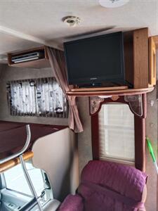 2005 Ford E-450 SD   - Photo 11 - Little River, SC 29566