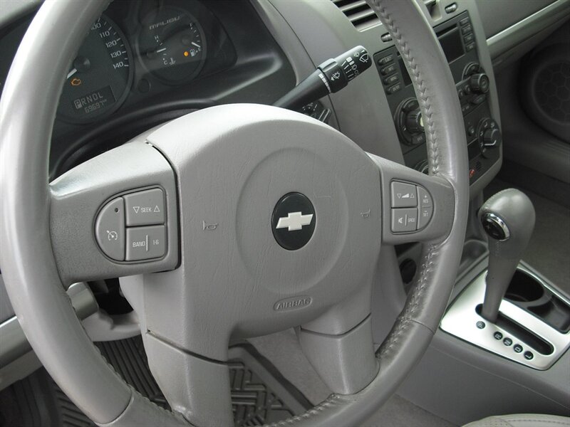 2005 Chevrolet Malibu LT photo