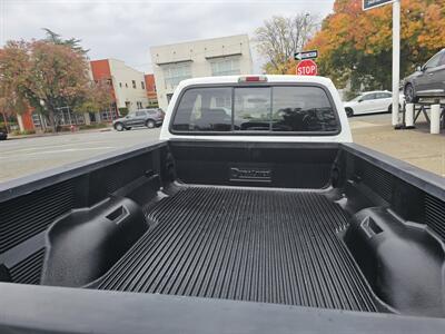 2002 Ford F-250 Super Duty XL   - Photo 7 - Redding, CA 96001
