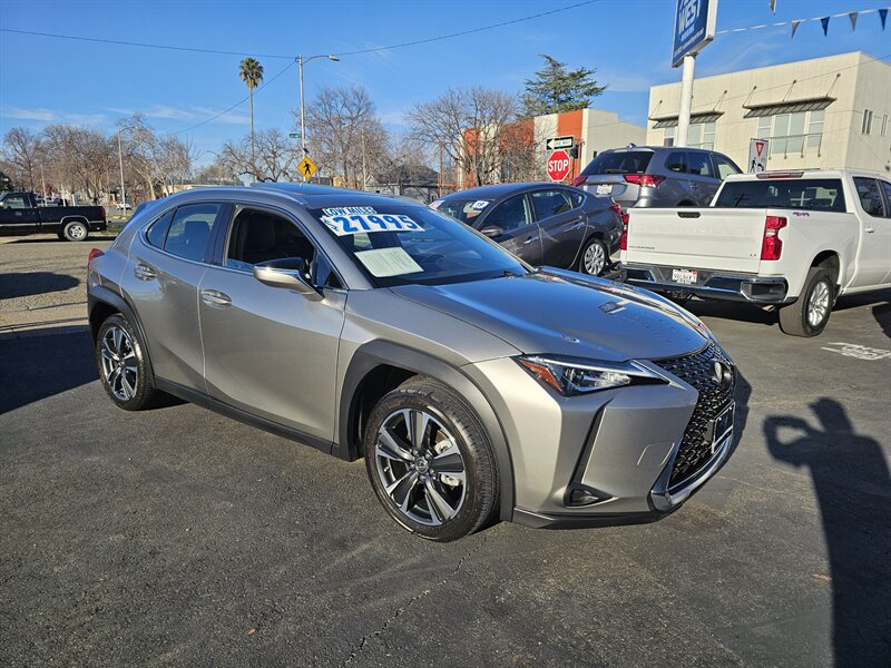 2019 Lexus UX 250h  