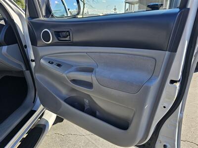 2005 Toyota Tacoma V6 4dr Access Cab V6 - Photo 9 - Redding, CA 96001
