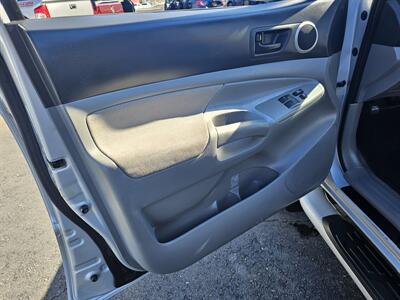 2005 Toyota Tacoma V6 4dr Access Cab V6 - Photo 12 - Redding, CA 96001