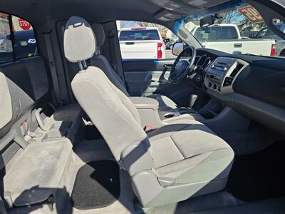 2005 Toyota Tacoma V6 4dr Access Cab V6 - Photo 8 - Redding, CA 96001