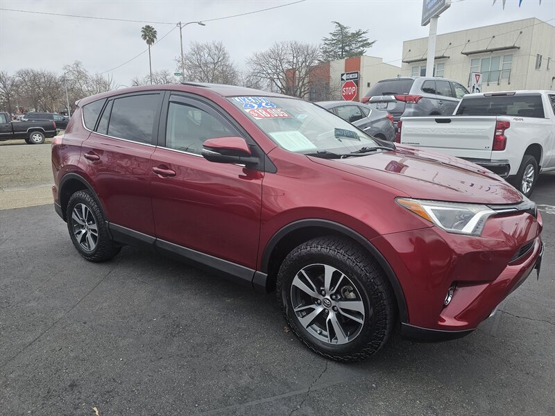 2018 Toyota RAV4 XLE  