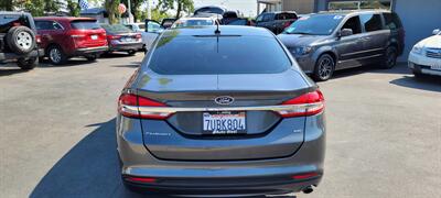 2017 Ford Fusion SE   - Photo 6 - Redding, CA 96001