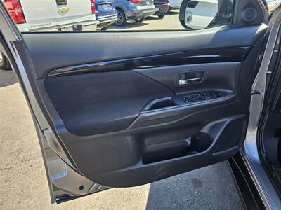 2020 Mitsubishi Outlander ES - Photo 18 - Redding, CA 96001