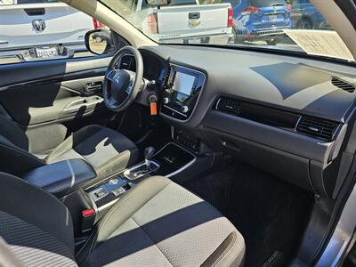 2020 Mitsubishi Outlander ES - Photo 9 - Redding, CA 96001