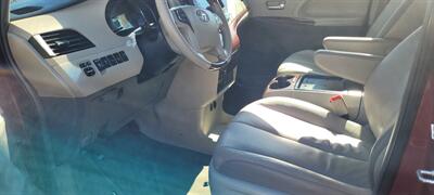 2013 Toyota Sienna Limited 7-Passenger   - Photo 20 - Redding, CA 96001
