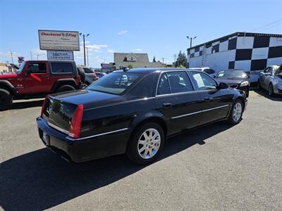 2010 Cadillac DTS Premium Collection   - Photo 9 - Everett, WA 98201