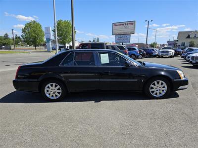 2010 Cadillac DTS Premium Collection   - Photo 10 - Everett, WA 98201