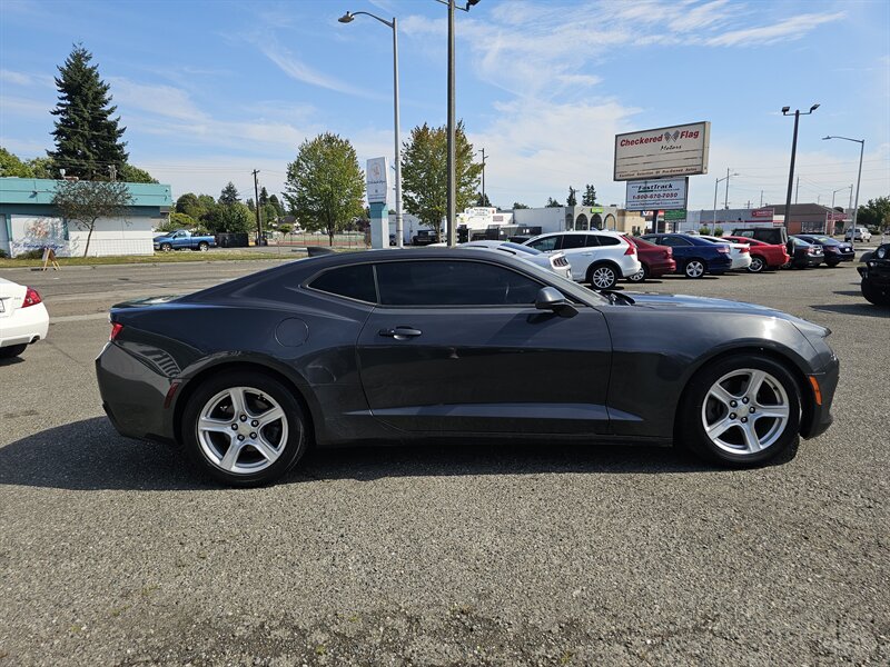 2017 Chevrolet Camaro LT - Photo 11 - Everett, WA 98201