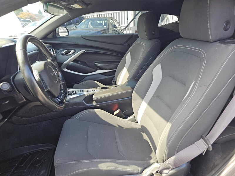 2017 Chevrolet Camaro LT - Photo 4 - Everett, WA 98201