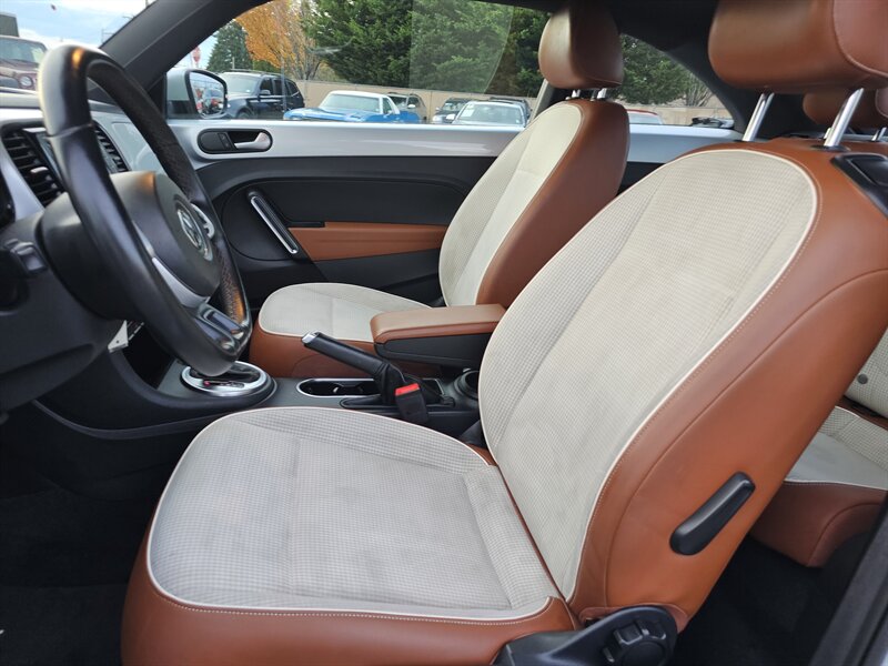 2015 Volkswagen Beetle-Classic 1.8T Classic PZEV - Photo 4 - Everett, WA 98201