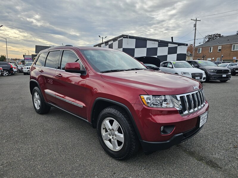 2012 Jeep Grand Cherokee Laredo   - Photo 1 - Everett, WA 98201