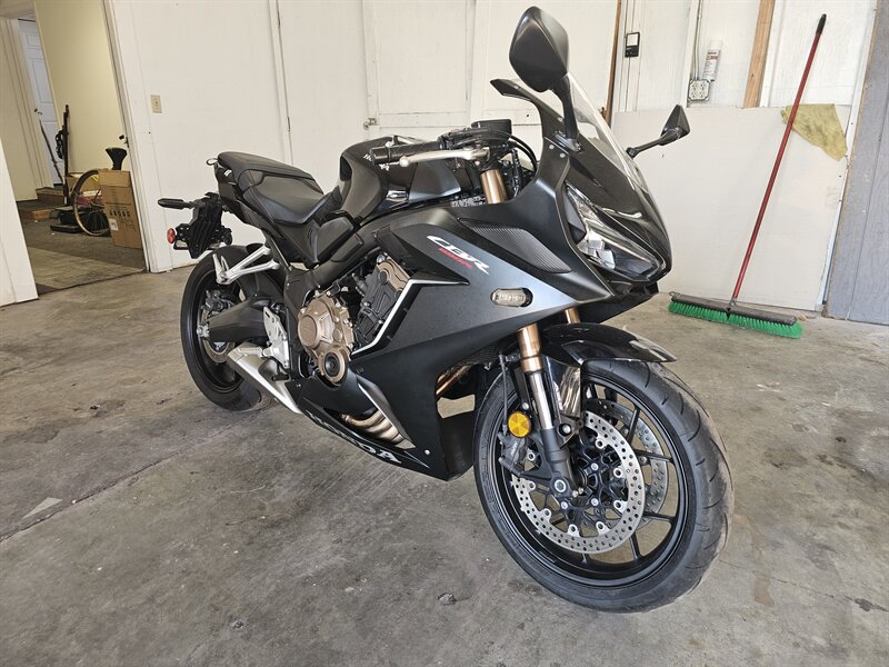 2021 HONDA CBR650   - Photo 1 - Everett, WA 98201