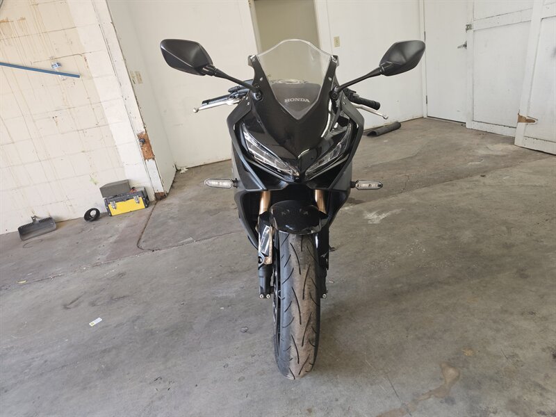 2021 HONDA CBR650 - Photo 2 - Everett, WA 98201