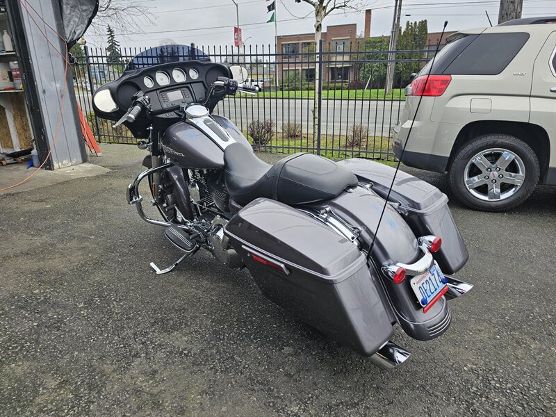 2014 Harley-Davidson Street Glide - Photo 5 - Everett, WA 98201