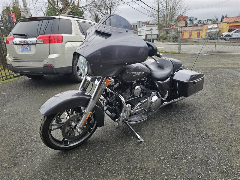 2014 Harley-Davidson Street Glide - Photo 3 - Everett, WA 98201