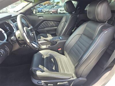 2013 Ford Mustang V6 Premium - Photo 4 - Everett, WA 98201