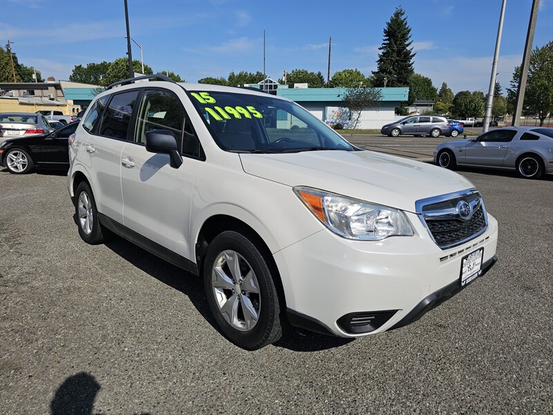 2015 Subaru Forester 2.5i  