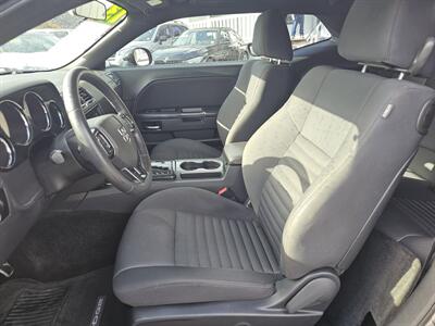 2013 Dodge Challenger SXT - Photo 4 - Everett, WA 98201