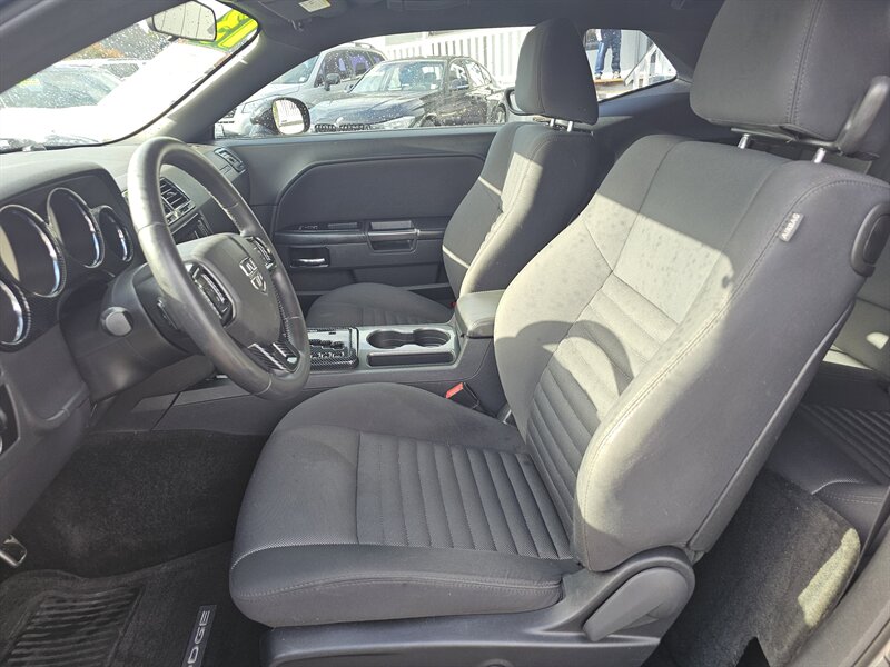 2013 Dodge Challenger SXT - Photo 4 - Everett, WA 98201
