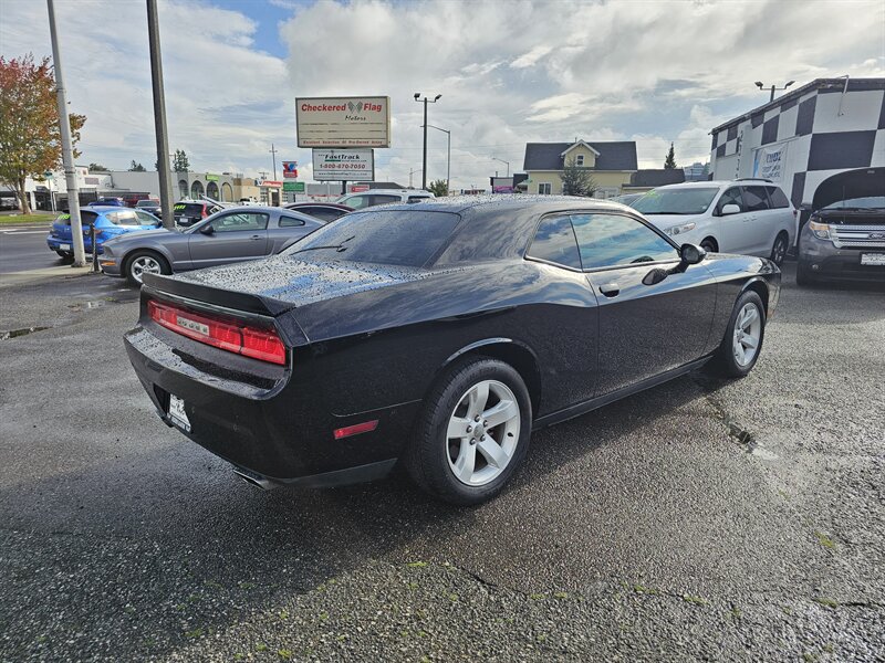 2013 Dodge Challenger SXT - Photo 10 - Everett, WA 98201