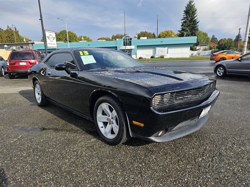 2013 Dodge Challenger SXT   - Photo 1 - Everett, WA 98201