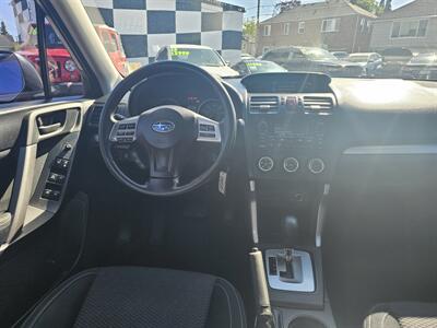 2015 Subaru Forester 2.5i   - Photo 6 - Everett, WA 98201