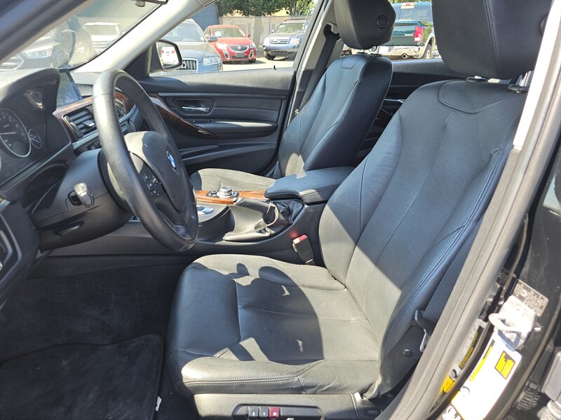 2013 BMW 3 Series 328i xDrive - Photo 4 - Everett, WA 98201