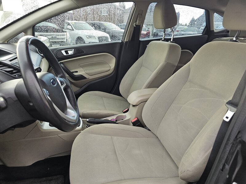 2016 Ford Fiesta SE - Photo 4 - Everett, WA 98201