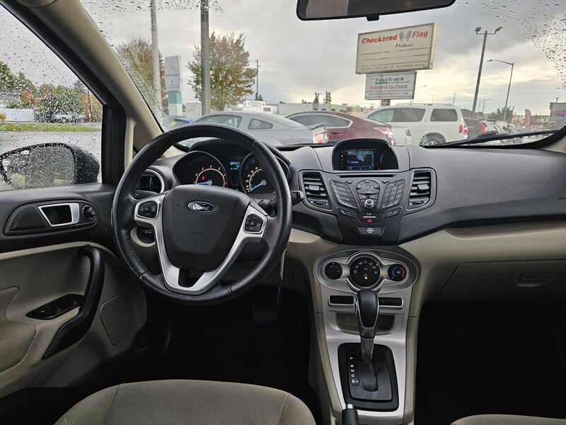 2016 Ford Fiesta SE - Photo 6 - Everett, WA 98201