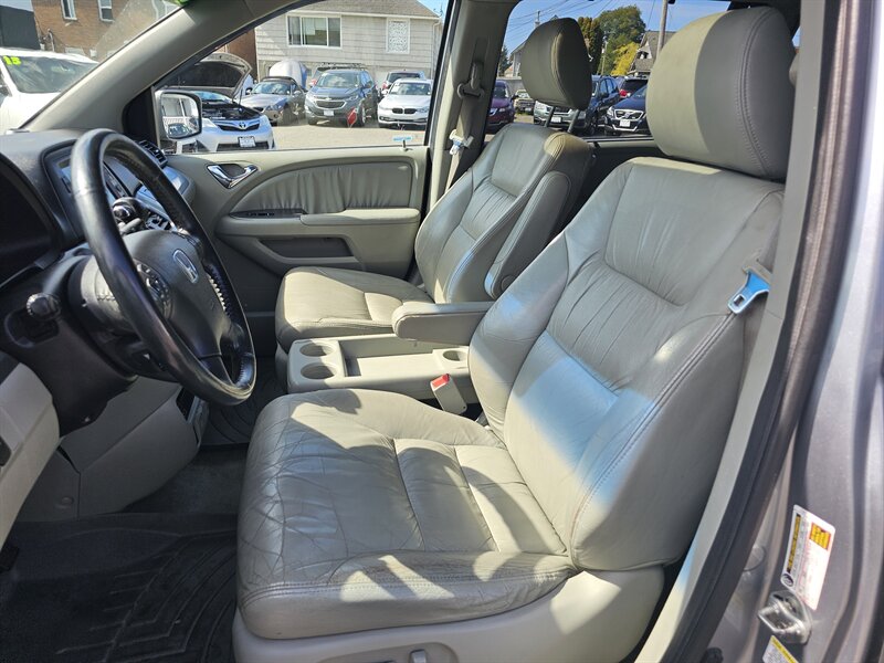 2008 Honda Odyssey Touring w/PAX - Photo 4 - Everett, WA 98201