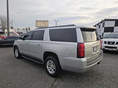 2018 Chevrolet Suburban LT - Photo 9 - Everett, WA 98201