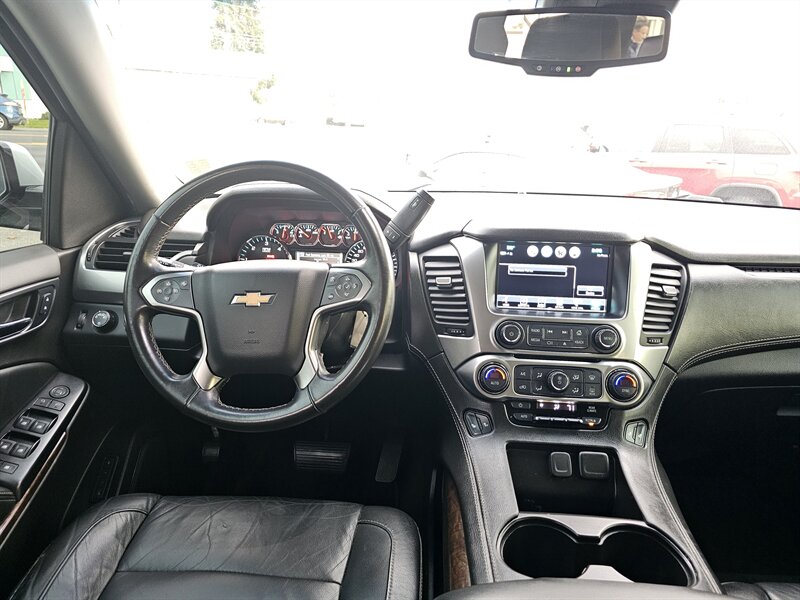 2018 Chevrolet Suburban LT - Photo 7 - Everett, WA 98201