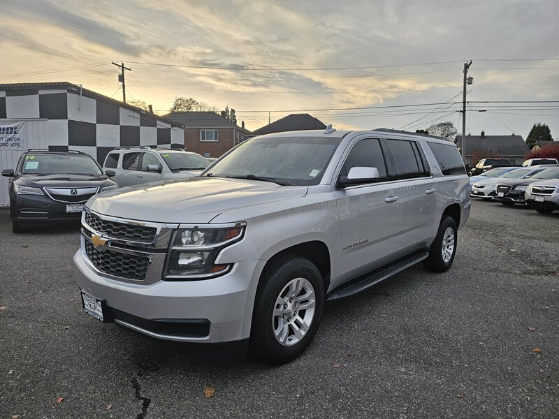 2018 Chevrolet Suburban LT - Photo 3 - Everett, WA 98201