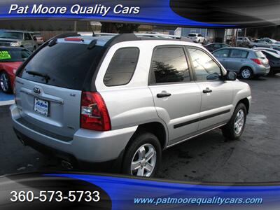 2009 Kia Sportage LX Sport Utility 4D   - Photo 5 - Vancouver, WA 98686