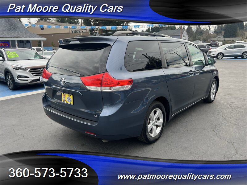 2014 Toyota Sienna LE 8-Passenger - Photo 4 - Vancouver, WA 98686
