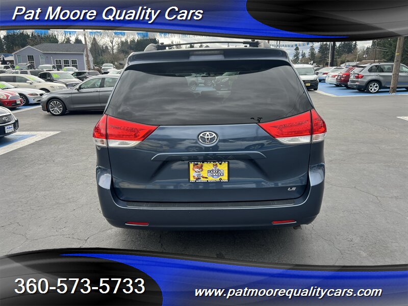 2014 Toyota Sienna LE 8-Passenger - Photo 3 - Vancouver, WA 98686