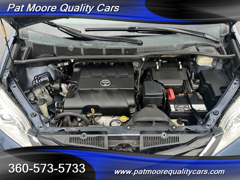 2014 Toyota Sienna LE 8-Passenger - Photo 13 - Vancouver, WA 98686