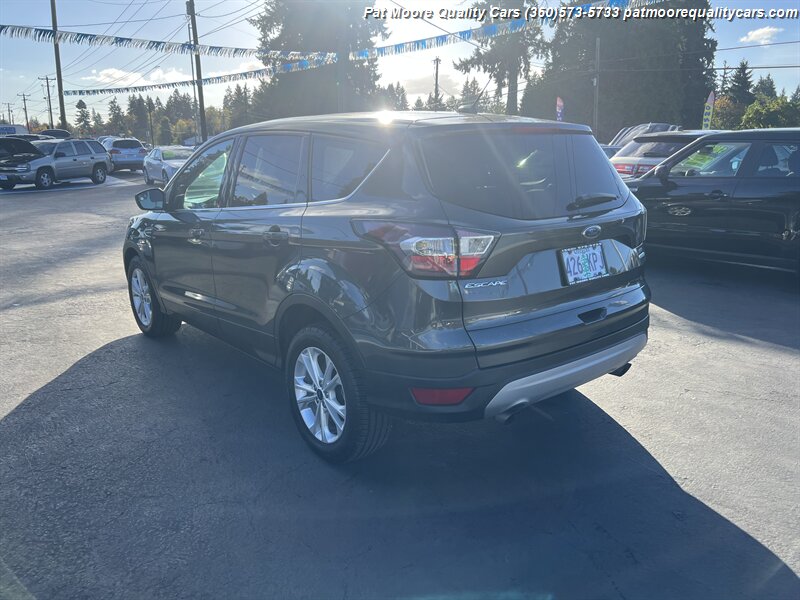 2017 Ford Escape SE Immaculate Low Miles w/ Only 69k mi.  