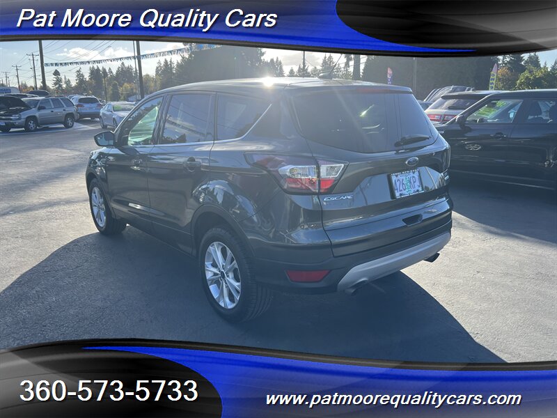 2017 Ford Escape SE Immaculate Low Miles w/ Only 69k mi.  