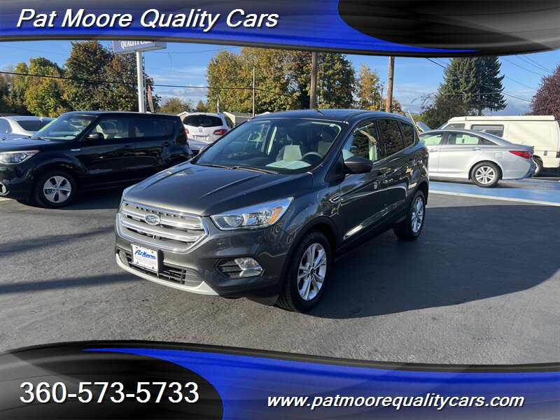 2017 Ford Escape SE Immaculate Low Miles w/ Only 69k mi.  