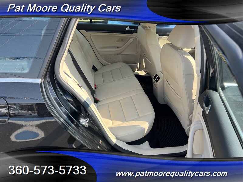 2014 Volkswagen Jetta SportWagen TDI 40 Mpg Great Service History Excellent Condition Great Value - Photo 12 - Vancouver, WA 98686