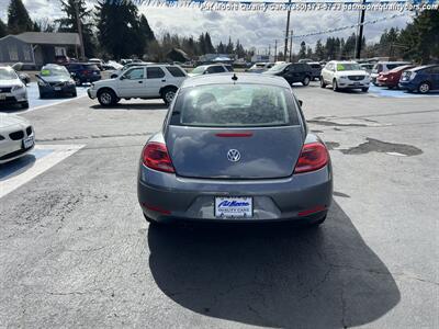 2012 Volkswagen Beetle-Classic 2.5L PZEV (**One Owner**) Xtra Low Miles Loaded Pr   - Photo 4 - Vancouver, WA 98686