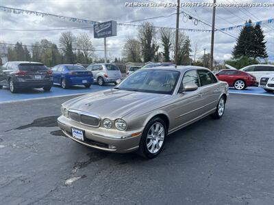 2005 Jaguar XJ8 Loaded Luxury Backed by Ford Beautiful   - Photo 1 - Vancouver, WA 98686